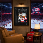 Frameworth - Cadre photoglass de Frederik Andersen 16x20 des Carolina Hurricanes champions Coupe Stanley - 18 po l x 22 po H-6