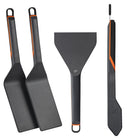 Blackstone - Ensemble d’accessoires série E – 4 pièces-Le kit inclut spatule pour plaque E-Series (Qté 2), grattoir pour plaque (Qté 1) et pinces (Qté 1)