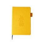Wamaco - Collection Pineapple Planning Essential - Agenda jaune non daté, autocollants, stylo-Polyvalent - Cette collection peut aider n'importe qui à organiser ses journées. Elle offre un espace pour les plans de repas, les budgets et les listes de courses, tout en permettant de se concentrer sur ses réussites.