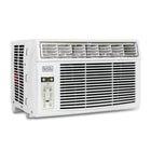 BLACK+DECKER - Climatiseur de fenêtre 8 000 BTU-CARACTÉRISTIQUES MODES AUTOMATIQUES ET TÉLÉCOMMANDE : La télécommande simple et le panneau d'affichage DEL numérique avec programmation de minuterie 24 heures vous permettent de contrôler précisément la température de l'air où que vous soyez.