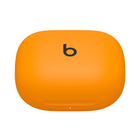Beats - Écouteurs Powerbeats Pro 2 - Orange électrisant-Le mode Égalisation dynamique utilise des microphones avancés pour mesurer ce que vous entendez, puis ajuste les fréquences de votre musique pour vous. L’Audio spatial personnalisé avec suivi dynamique des mouvements procure un son immersif, avec une restitution claire et riche des fréquences moyennes et élevées ainsi que des basses puissantes.