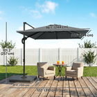 Outsunny - Parasol déporté carré pour terrasse avec rotation à 360° - 8 pi x 8 pi - gris foncé-Le parasol déporté utilise du polyester résistant aux éclaboussures de 200 gsm pour une protection solaire fiable