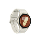 Samsung - Montre intelligente Bluetooth Galaxy Watch7 - 40 mm - Crème-Capteur BioActive Sensor amélioré. Précision de niveau supérieur. Gardez une longueur d’avance sur votre parcours bien-être grâce à notre capteur de bien-être le plus avancé sur Galaxy Watch. Doté de 13 LED, le nouveau capteur BioActive Sensor suit votre fréquence cardiaque, vos habitudes de sommeil et plus encore, le tout avec une grande précision.