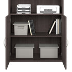 Bush Business Furniture - Bibliothèque hybride haute à 5 étagères avec portes, gris tempête (HYB024SG)-Les portes de l'armoire couvrent les deux étagères inférieures pour dissimuler les articles que vous souhaitez conserver en ordre mais hors de vue