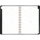 AT-A-GLANCE - Agenda hebdomadaire/mensuel Signature 2025 - 8 1/2 po H x 5 3/4 po l - Noir - Anglais-Format des pages : 8 1/2 po H x 5 3/4 po l