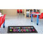 Ashley Productions - The Original Fun Mat - Mat Runner - 15 -5" x 47" - Croire - Réussir - Accomplir - Boucles de Craie.-Antidérapant et durable : Le support en caoutchouc robuste garantit la sécurité et la durabilité, idéal pour les zones à fort passage.