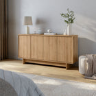 Prepac - Buffet Finnley de 61,5 po avec tablettes réglables, système de verrouillage par pression et 4 portes - Chêne naturel-Matériau Durable Pour Une Utilisation À Long Terme: Le buffet en chêne naturel Finnley est fabriqué à partir de bois composites laminés non toxiques (conforme carb 2) avec un panneau arrière en fibre de moyenne densité robuste pour plus de solidité. cette console en chêne naturel est facile à nettoyer et écologique