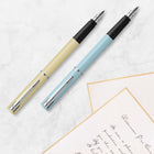 Waterman - Stylo plume Allure - finition laquée pastel mat - couleur peut varier - plume fine - encre bleue-La couleur reçue peut varier