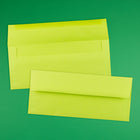 JAM Paper - Enveloppes n° 10, 4 1/8 x 9 1/2 po, Brite Hue Ultra limette, paq./1000 (71091B)-Ouverture : format livret