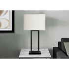 Monarch Specialties - Luminaire - 28 po H Lampe De Table - Port Usb Inclus - Métal Noir - Abat-Jour Ivoire / Crème-Restez connecté et alimenté grâce au port USB intégré à la base métallique carrée robuste, qui vous permet de recharger facilement vos appareils tout en illuminant votre table d'appoint, votre table de nuit ou votre console