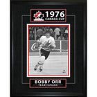 Frameworth - Bobby Orr serie classique 1976 Coupe Canada - impression encadree - 16" x 20"-Impression de hockey Equipe Canada sous licence officielle mettant en vedette Bobby Orr lors de l'iconique Coupe Canada 1976