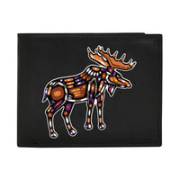 Oscardo - Portefeuille à deux volets Moose de John Rombough-Designs d’art autochtone authentiques - Présente des designs d’art autochtone authentiques créés par des artistes des Premières Nations, inuits et métis de partout au Canada