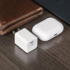 LOGiiX - Vibrance Power Mini 20W Chargeur Mural USB-C Chargeur Mural - Blanc-Présente une conception légère avec des broches pliables pour une portabilité facile