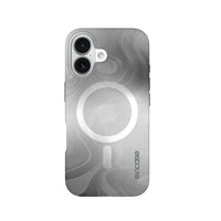 Incase - Halo Case MagSafe pour iPhone 16 Plus - Oil Slick Smoke-L'étui Halo est une exploration audacieuse de la protection, avec un motif unique de hydro-dip submersif, une protection contre les chutes jusqu'à 3 mètres et un revêtement doux au toucher, tout en étant conçu pour MagSafe.
