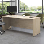 Bush Business Furniture - Bureau Studio C 72 po L x 30 po P, Orme Naturel (SCD272NE)-La surface de 72 W x 30 D offre un espace pour s'étendre et une gestion des câbles intégrée pour dissimuler les cordons d'ordinateur