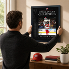 Frameworth - Cadre photoglass de Taylor Hall 16x20 des Carolina Hurricanes champions Coupe Stanley 2026 - 18 po l x 22 po H-Dimensions finales de 18 po x 22 po : présentoir encadré vertical idéal pour le salon, le bureau, la salle des partisans et la salle de sport