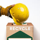 TerraCycle - Boîte zéro déchet pour casques de protection - 15" x 15" x 42" - Grande-N’accepte pas les autres types d’équipements de protection, tels que les gants, filets à cheveux, blouses de laboratoire, vêtements, lunettes de sécurité ou masques. N’accepte pas les déchets médicaux, ni les matériaux très sales, contaminés ou dangereux (tranchants, inflammables, réactifs, corrosifs, combustibles, toxiques, infectieux ou pathogènes).