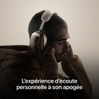 Apple - AirPods Max (USB-C) - Minuit-Audio Spatial Personnalisé - Les AirPods Max vous plongent dans une expérience d'écoute immersive grâce à un son adapté à la forme de vos oreilles et au suivi dynamique des mouvements. Vous pouvez également profiter d'une sélection de chansons, séries et films en Dolby Atmos