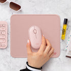Logitech - Tapis de souris Série Studio avec Design Durable et Imperméable - Rose-* Testé dans des conditions limitées. Nettoyer avec un chiffon humide après max. 2 minutes