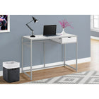Monarch Specialties - 7222 Bureau 42 po - Blanc/Metal Argent-Le cadre en métal élancé au fini argenté offre une stabilité et contraste avec les panneaux stratifiés blanc