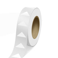 JAM Paper - Étiquettes extérieures résistantes aux intempéries - triangulaires - 1 1/4 x 2 1/2 - transparentes - 125 étiquettes/rouleau-Couleur : Polyester transparent | Faites ressortir votre courrier avec des étiquettes d'adresse d'expédition colourées.