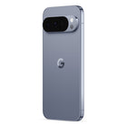 Google Pixel 10 Pro XL - 256 Go - Pierre de lune - Bell et Virgin Plus-Voyez votre téléphone sous un tout nouveau jour grâce à une luminosité maximale de 3 300 nits. Le nouvel écran Super Actua rend votre écran immersif et vif, même en plein soleil. De plus, il a une fréquence d'actualisation allant jusqu'à 120 Hz pour un défilement et des changements d'applis très fluides