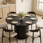 HOMCOM - Table à manger ronde 47 po avec base à piédestal cannelé pour 4-6 personnes - grain de bois noir-Le grand plateau rond de 47,2 po accueille confortablement jusqu'à 4 à 6 personnes 