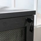 Sauder - La Collection Tiffin Line Classeur latéral - Finition Raven Oak-Les façades des tiroirs sont dotées d'un insert en rotin pour plus de style