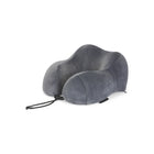 Bugatti - Oreiller Cervical Ergonomique de Voyage - Pétrolium-Garder votre oreiller cervical propre et frais se fait sans effort grâce à son tissu lavable. Retirez simplement la housse et jetez-la dans la machine à laver, garantissant ainsi que votre oreiller reste hygiénique et prêt pour votre prochaine aventure