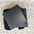 Ashlin® Ensemble de 4 sous-verres carrés Thames avec boîte ouverte assortie, noir-OPTION : surpiqûres blanches (commande minimale de 50 unités requise).