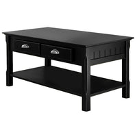 Winsome – Table basse Timber, tiroirs/tablette, noir-Ce meuble offre une touche subtile pour rendre tout salon plus élégant ou décontracté. Ces tables sont uniques et décontractées tout en restant sophistiquées et très abordables pour des meubles en bois massif. S’assortit avec la table de bout (20124) et la table console (20450) de la collection.