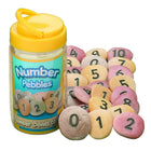 Le numéro de porte jaune se lie à l'ensemble de cailloux de 10 numéros, grades PreK - 1-Galets tactiles avec beaucoup de jeu et de valeur d'apprentissage
