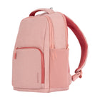 Incase - Facet 20 L Sac à dos - Rose Vieilli-Sangle à dégagement rapide pour faciliter le retrait de votre sac dans les espaces restreints