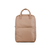 Bugatti - Sac à dos 15,6 po en cuir vegane de la collection PURE, Taupe-Bandouillere d'epaules rembourrees et ajustables. Poignees sur le dessus renforcees
