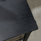 Sauder - La Collection Foundry Road Classeur lateral - Finition Carbon Oak-Deux tiroirs sur glissieres à extension complete accueillant des fichiers suspendus de format Lettre ou Legal.