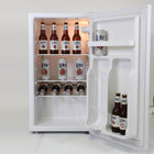 Miller Lite - Refrigerateur compact avec ouvre-bouteille, 3,2 pi3 (90 L), Blanc-Compartiment de rangement et de distribution de canettes Dispense-A-Can