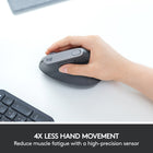 Logitech - Souris sans fil MX Vertical ergonomique - graphite-Douce au toucher, la souris verticale MX est conçue pour s'adapter à la main. Sa forme unique s'adapte parfaitement à de nombreuses formes et tailles de mains et la surface texturée en caoutchouc assure une prise en main naturelle.