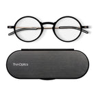 ThinOptics FrontPage collection, Manhattan 1.0 Lecteur avec Milano Pod Noir - Noir-Existe en deux beaux styles, le Brooklyn rectangulaire et le Manhattan ovale, et est flatteur pour les hommes et les femmes.