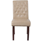 Chaise Parsons LeatherSoft beige HERCULES avec dossier roulé, garniture pour clous décoratifs et finition couleur noyer-Ensemble de 2 styles du Milieu du siècle