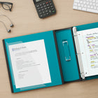 Staples − Reliure de qualité supérieure − 2 po − noir-Les anneaux en D se ferment bien pour permettre aux pages de se tourner facilement.