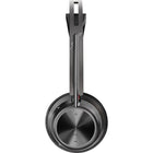 HP - Casque Poly Voyager Focus 2 USB-A avec support de chargement-C'est vous - haut et fort. C'est tout ce que les appelants entendent. La perche discrète du microphone supprime non seulement le bruit ultra-bruit, mais, grâce à sa technologie Acoustic Fence, crée littéralement une bulle virtuelle sans bruit devant votre bouche.