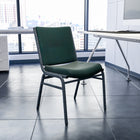 Flash Furniture – Chaise empilable robuste verte à motifs à revêtement Hercules rembourrée de 3 po-Rembourrage en tissu vert à motifs