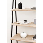 Étagère Live Edge de Gry Mattr, chêne blanc/noir-Collection Capsule de Gry Mattr