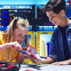 Meccano - Le Créateur Boîte à outils-Mallette Compacte Idéale Pour Le Rangement: La mallette compacte permet de ranger toutes les pièces et d'y accéder facilement, ce qui facilite le transport des créations de votre enfant, où que vous soyez. 