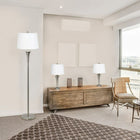 Ensemble de 3 lampes coniques Elegant Designs  (2 lampes de table, 1 lampadaire) avec abat-jour blancs, nickel brossé-Ampoule à culot moyen de type A 19 de 100 watts vendue séparément
