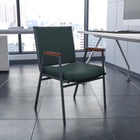 Flash Furniture – Chaise empilable robuste à revêtement et accoudoirs Hercules rembourrée de 3 po, vert à motifs-Mousse ignifuge CA117
