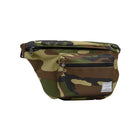 Champs - Sac banane surdimensionné de Champs-Le sac de taille en toile surdimensionné a une entrée principale avec fermeture éclair sur le dessus pour garder vos articles en toute sécurité