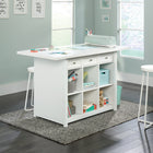 Sauder 60"W La Collection Craft Pro Series Table pour travaux - Finition White-  Trois tiroirs de rangement peuvent être ouverts de chaque côté de la table