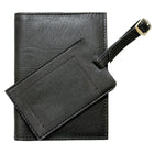 Designer Ashlin  Oklahoma Rfid Blocking Passport Wallet And Luggage Tag  Cuir de vachette Toscane  Noir-Voyagez avec style et gardez vos documents en sécurité avec ce portefeuille de passeport. La poche de barre oblique fixe votre passeport tandis que les poches intérieures supplémentaires peuvent contenir vos cartes, cartes d'embarquement ou billets. Notre bouclier de blocage RFID ajoute une autre couche de protection