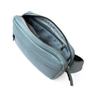 Nicci - Sac banane avec sangle web - Poudre bleue-Compartiment principal zippé